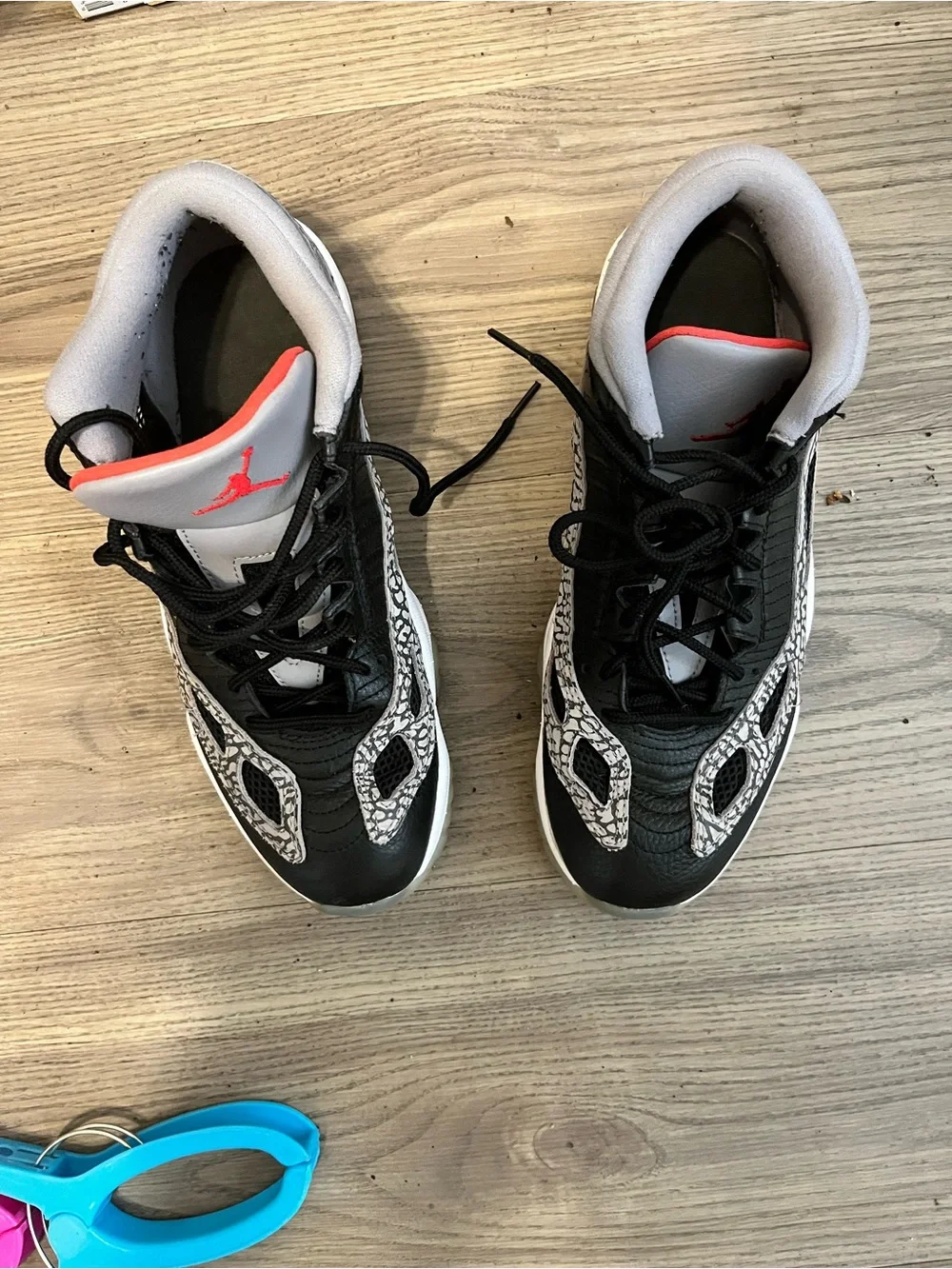 Air Jordan XI ( 11 I.E. ) sz 10